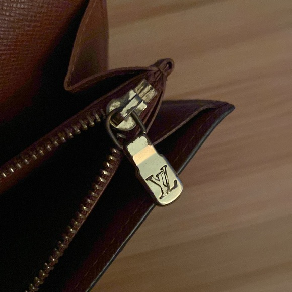 Louis Vuitton Wallet - Picture 8 of 17